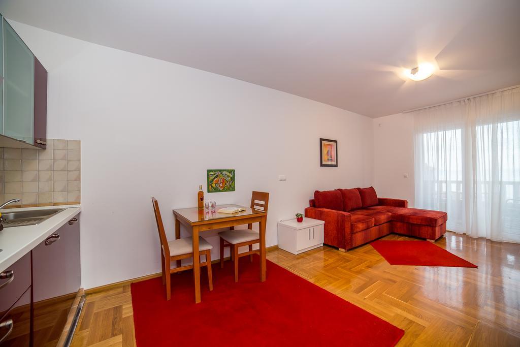 Apartments Kristina Makarska Esterno foto