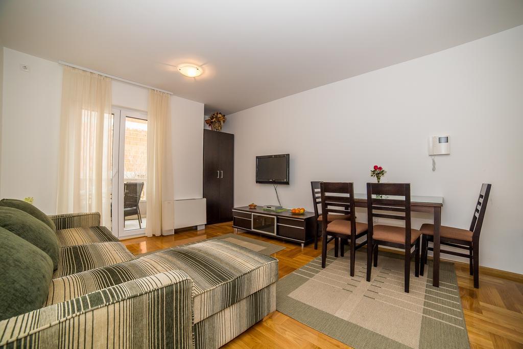 Apartments Kristina Makarska Esterno foto
