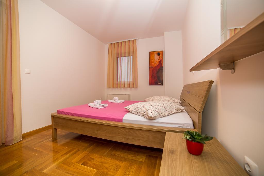 Apartments Kristina Makarska Esterno foto